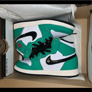 LUCKY GREEN Toddler 9C